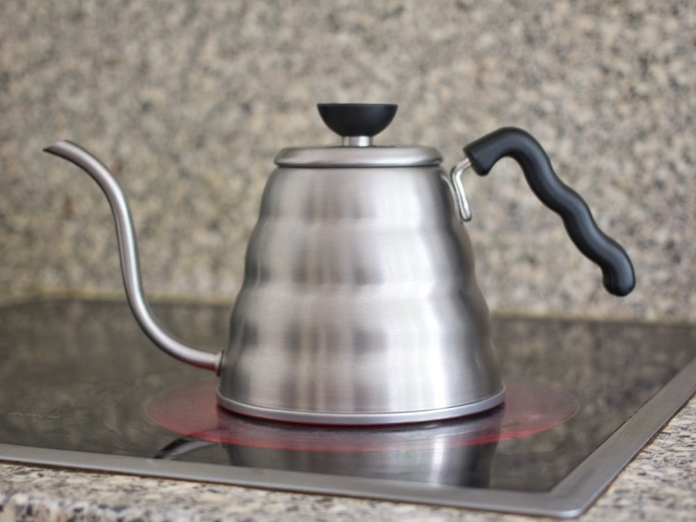 STEP 1: Bring water to a boil in a kettle of your choice. We prefer using a gooseneck kettle for Kalita.